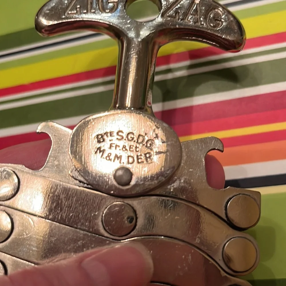VERY RARE Zig Zag France vintage expandable corkscrew barware wine opener VGUC